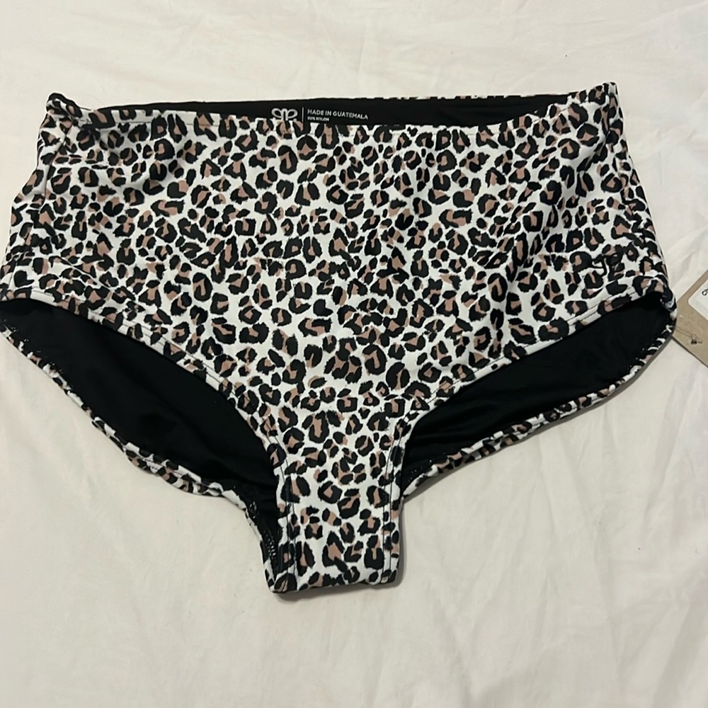 Albion high waisted bottoms. NWT